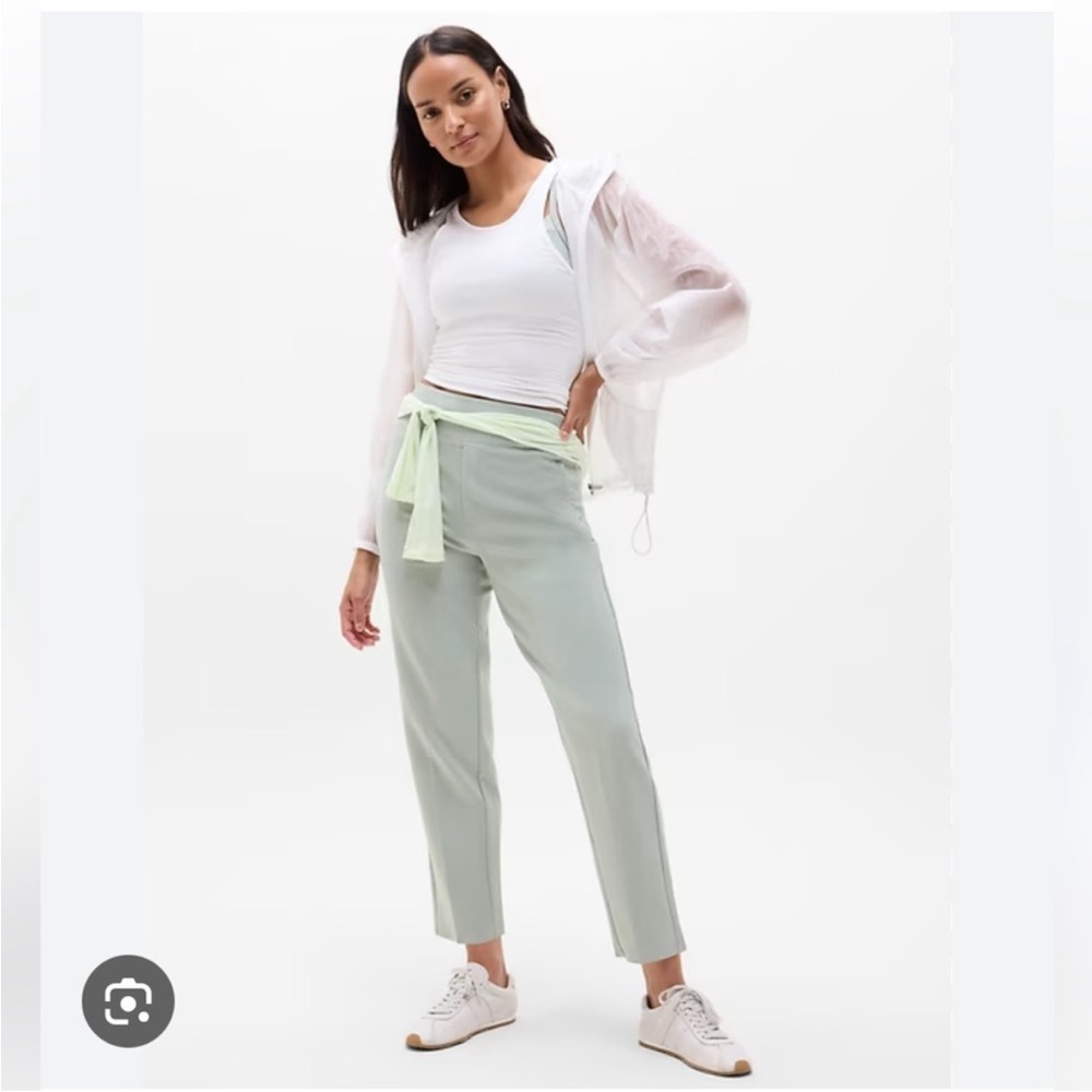 Athleta Cropped Ankle Pants in Light Sage Green